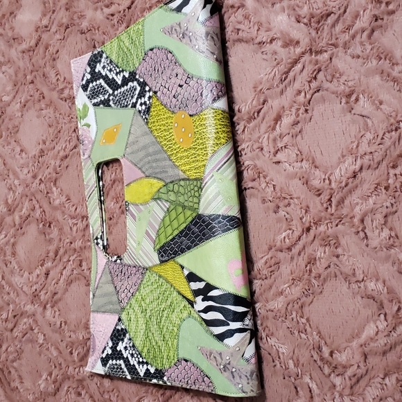 CLUTCH PURSE - Picture 3 of 3